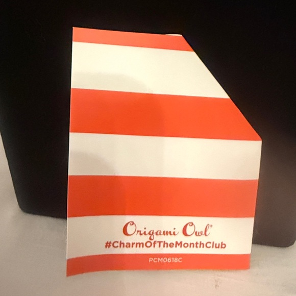 Origami Owl Walking on Sunshine Charm of the Month Club PCM 0618 So cute! - Picture 2 of 5